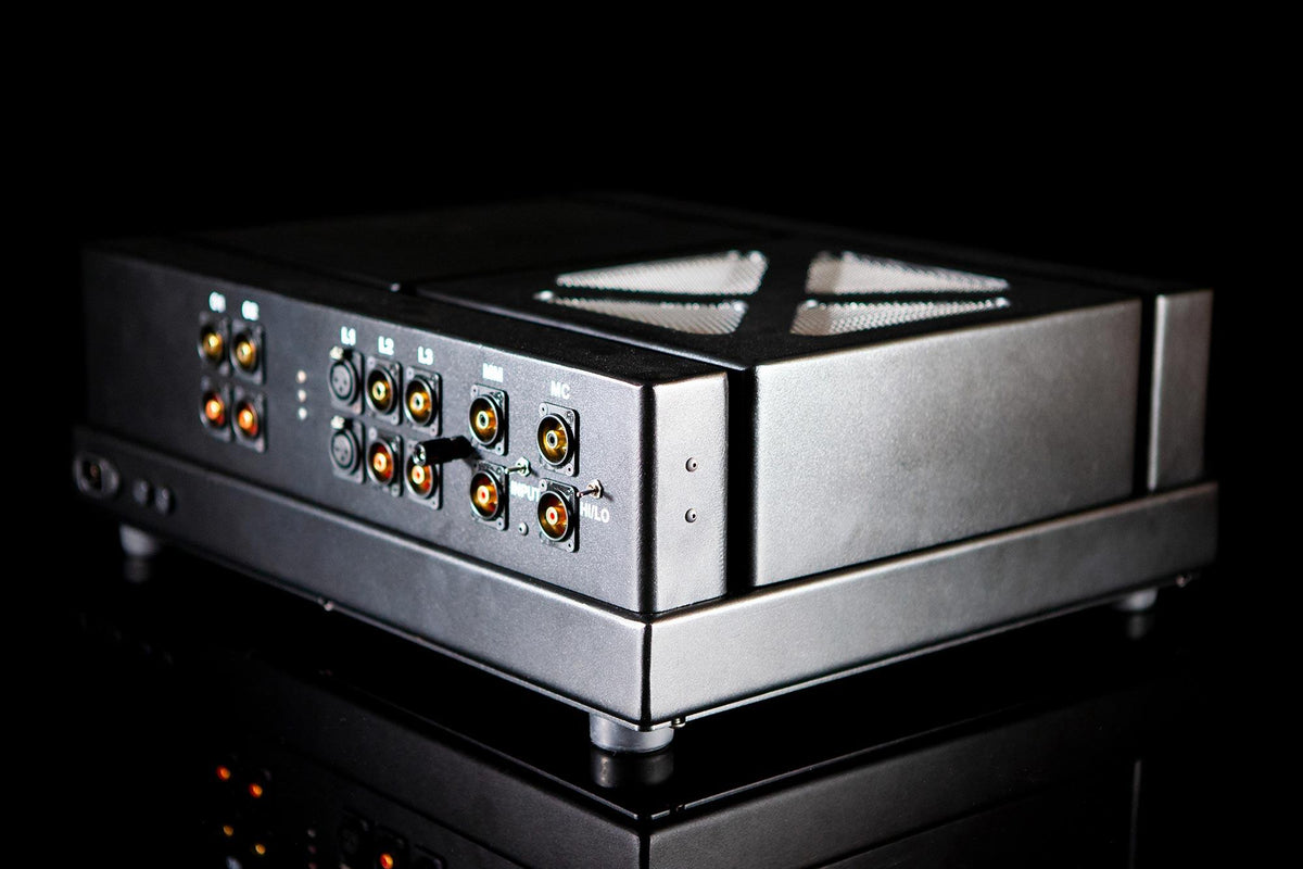 Yosemite Preamplifier - ampsandsound