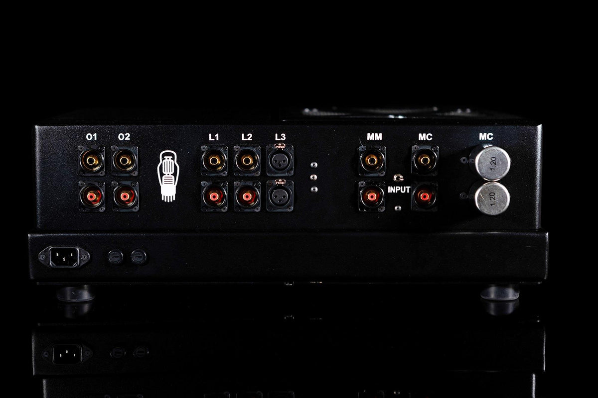 Yellowstone Preamplifier - ampsandsound