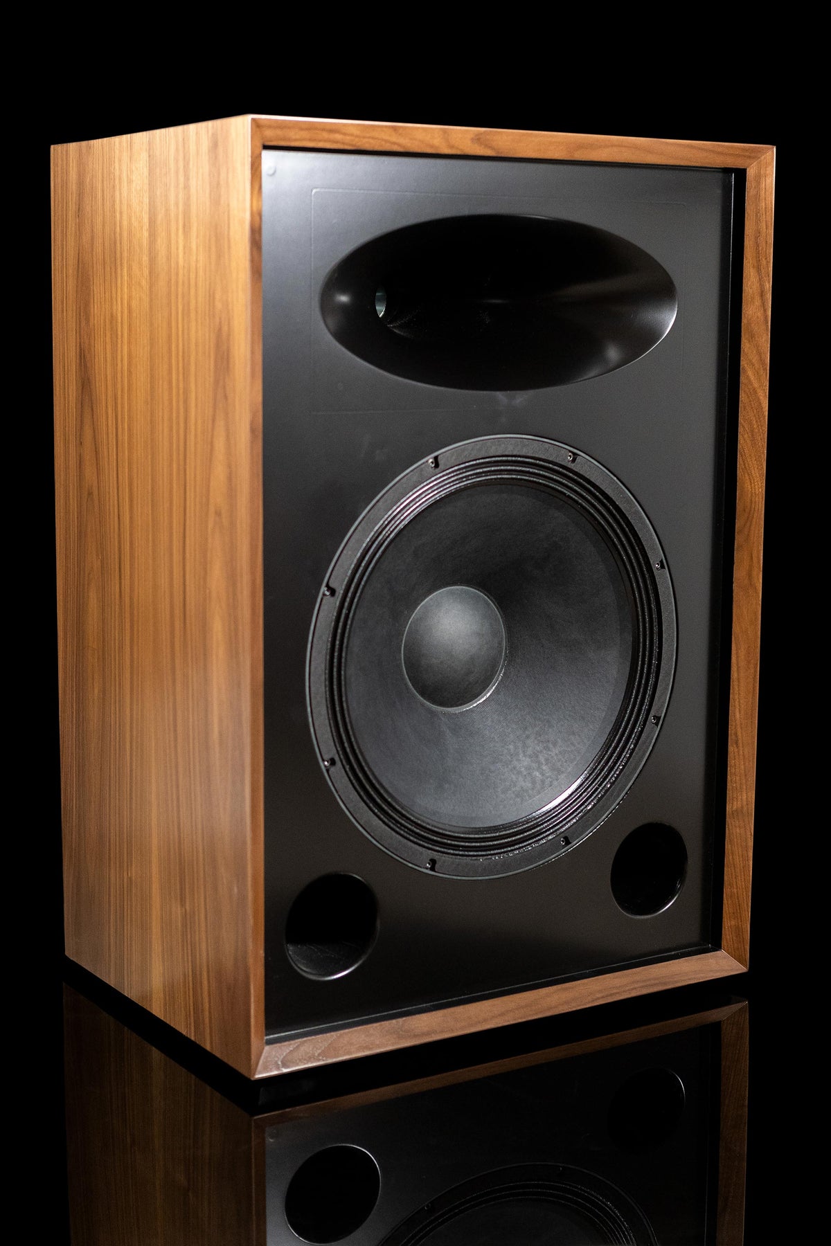 Sasquatch 2way Speaker - 18" Woofer