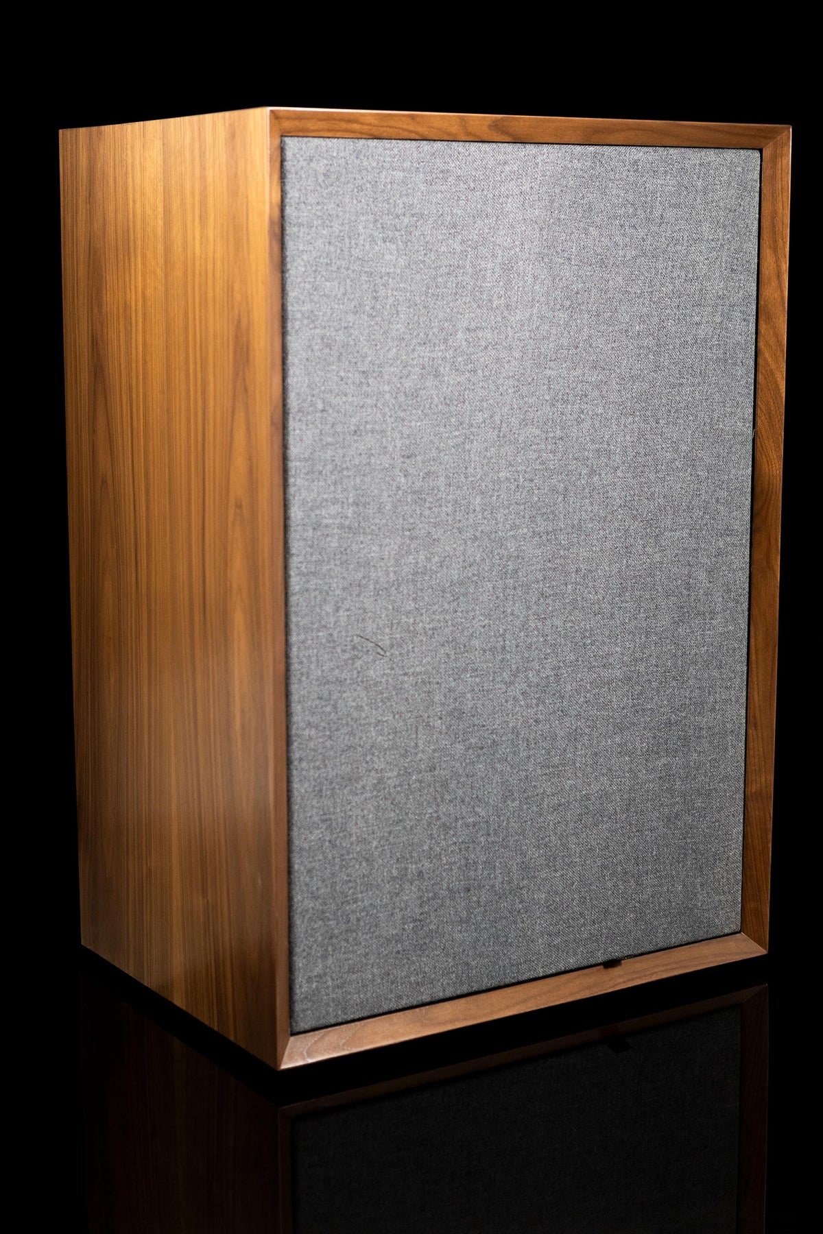 Sasquatch 2way Speaker - 18" Woofer