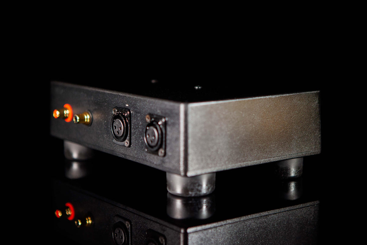 XLR to RCA Balanced Converter with Input Transformers and Stepped Volume Control - ampsandsound